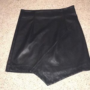 leather skirt